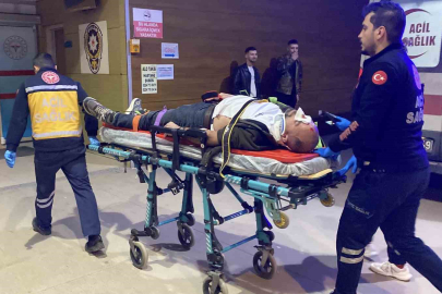 Kamyonun kasasından düşen işçi yaralandı