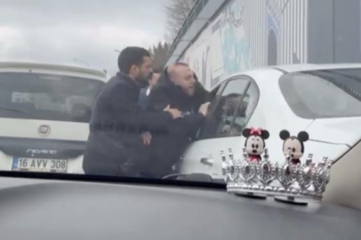 Araçtan indi, ehliyeti gitti...Yol verme tartışmasına 180 bin lira ceza