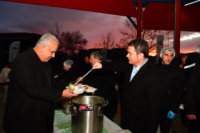 Başkan Erkan Aydın Panayır’da Vatandaşlarla Gönül Sofrasında Buluştu