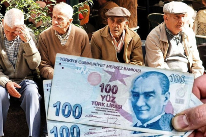 5 bin TL'ye çıkarılacağı konuşuluyordu! Emeklinin ikramiye zammı seneye kaldı