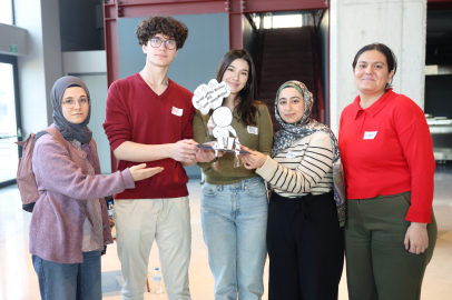 Gençler Nilüfer’de “ifade özgürlüğünü” konuştu