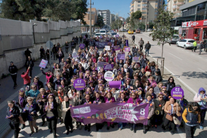 Nilüfer’de kadınlar tek ses oldu: “Eşitlik Ses İster Biz Buradayız”