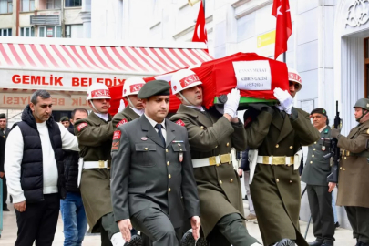 Bursa'da Kıbrıs Gazisi askeri törenle toprağa verildi