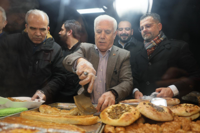 Tahanlı pide ve çaylar Başkan Bozbey'den