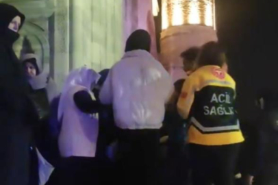 Ulu Cami'de baygınlık geçiren kadın yürekleri ağza getirdi!