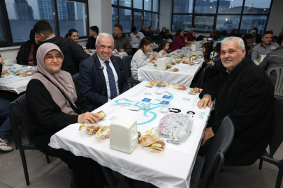 Başkan Şadi Özdemir, vatandaşlarla iftarda buluştu