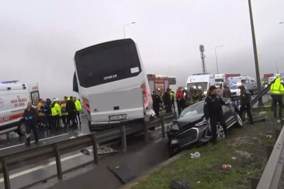 Polis servis minibüsü kaza yaptı: 1 polis şehit oldu, 16 polis yaralandı