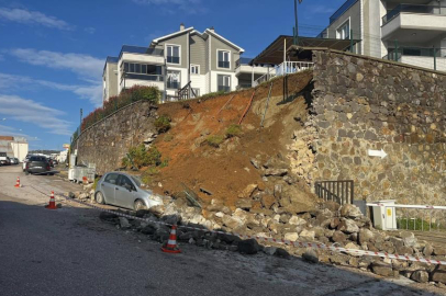 Bursa'da yağmura dayanamayan istinat duvarı çöktü