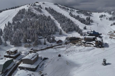 Uludağ'da sezon uzadı nisan ayıyla 2 metre kar var