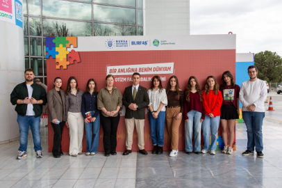 Otizmin zorluklarını yaşayarak öğrendiler