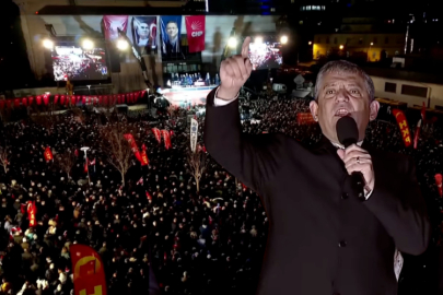 Özgür Özel Bursa’da Sert Konuştu: "Bu Bir Kumpastır, Teslim Olmayacağız!"