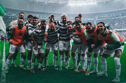 Şampiyonluğa bir adım kaldı.Bursaspor-Mardin 1969 Spor 2-0