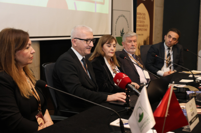 “Bursa’nın Yedi Yüzü” Sempozyumu Kentin Tarihine Işık Tuttu