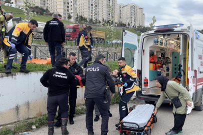 Bursa'da dereye düşen adamı ekipler kurtardı