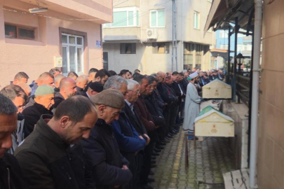 Baba ve oğlu son yolculuğuna uğurlandı