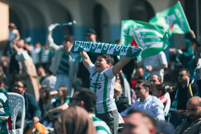 Bursa'da yeşil-beyaz coşku dev ekrana taşındı