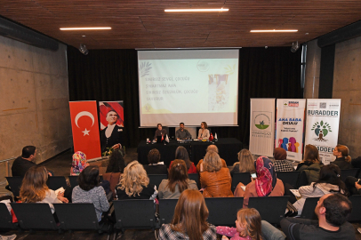 Osmangazi Belediyesi Ebeveynleri Ana Baba Okulu’nda Bilgilendirdi