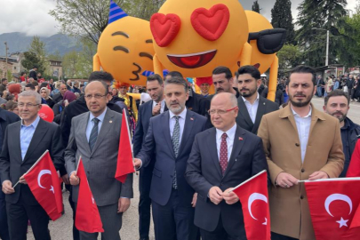 23 Nisan korteji renkli görüntülere sahne oldu