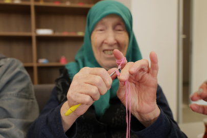 “Huzurevinde Mutluluk Örüldü: OSMEK’ten Örnek Proje”