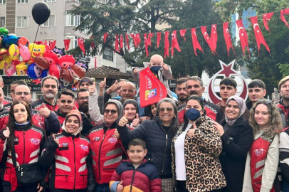 Lösemiyi yenen Alparslan için gökyüzüne balon bıraktılar