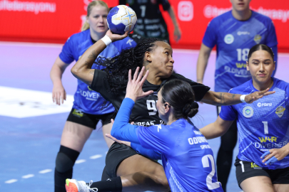 Bursa Büyükşehir Belediyespor kupada final biletini kaptı